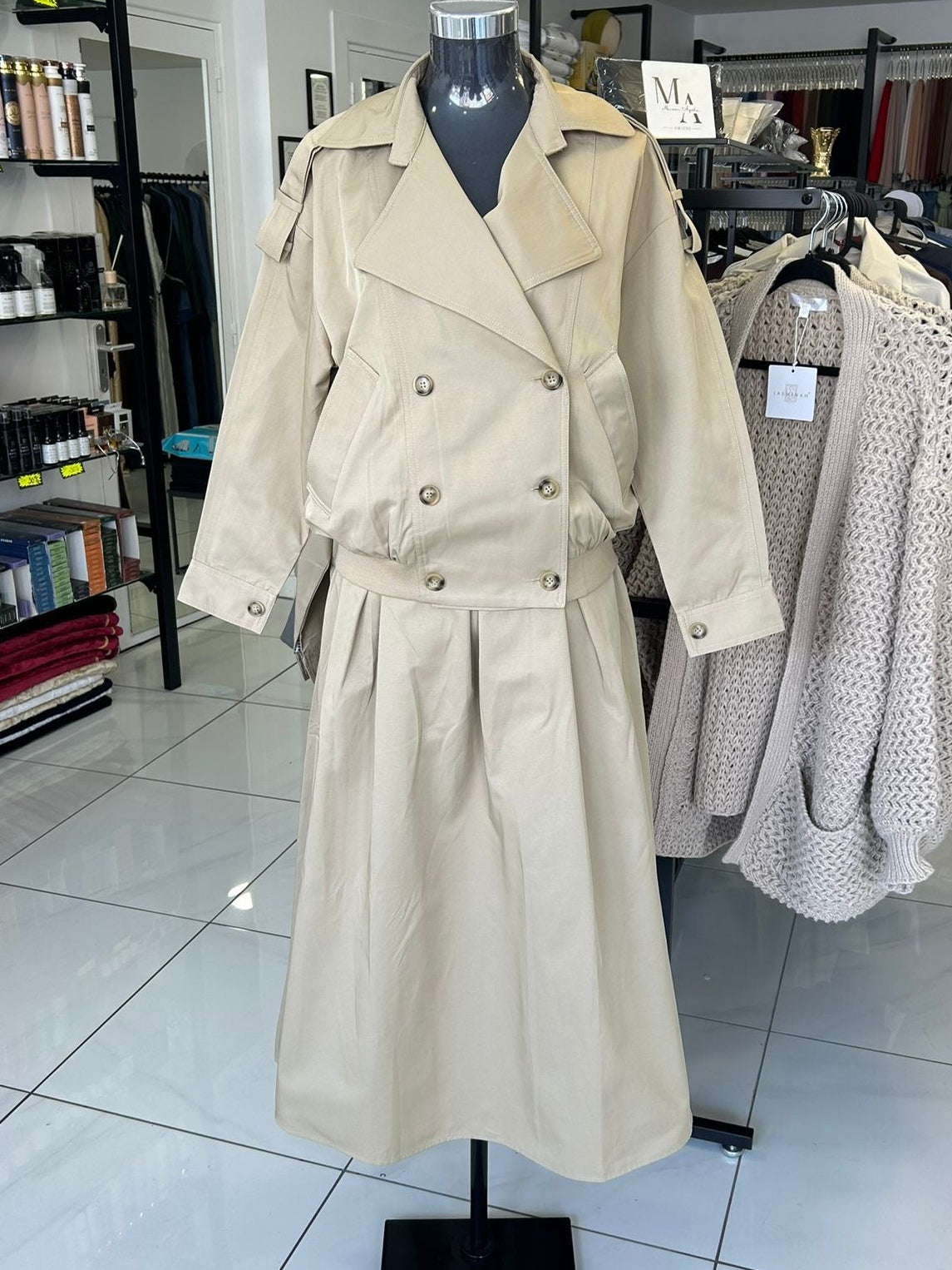 Trench court - Beige