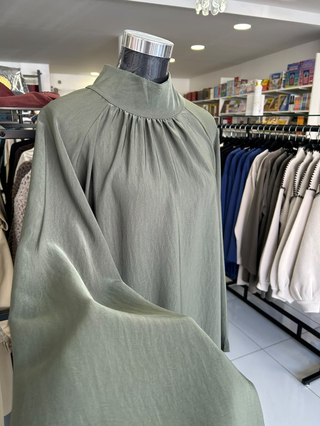 Robe avec col